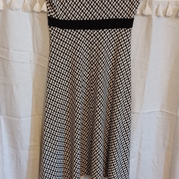 Van Heusen Retro Dress - Picture 2 of 2